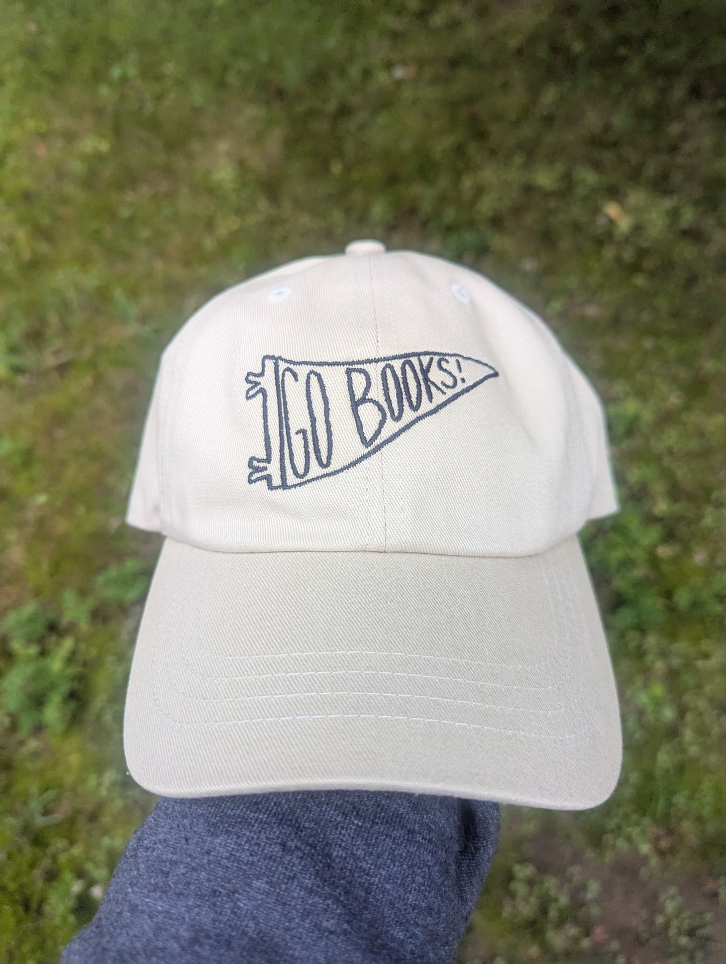 GO BOOKS! Classic Cap - Casual Hat for Book Lovers, Relaxed Style, Everyday Wear